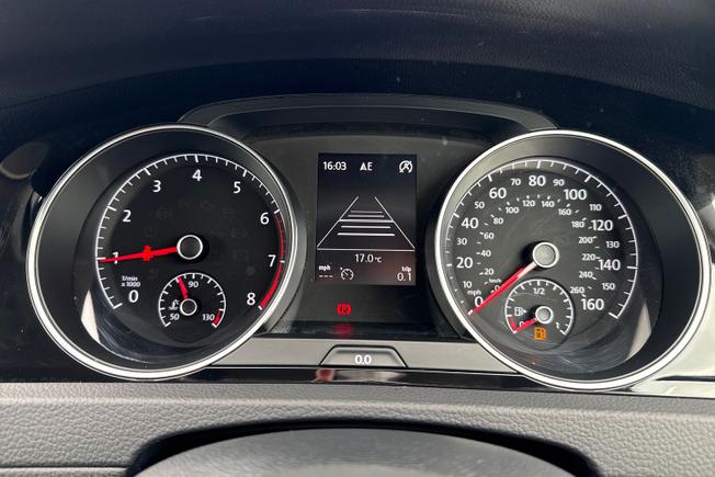VOLKSWAGEN Golf Photo 15