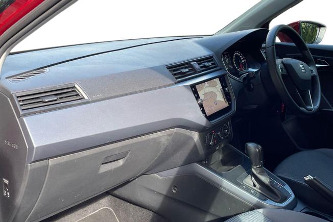 SEAT Arona Photo 2