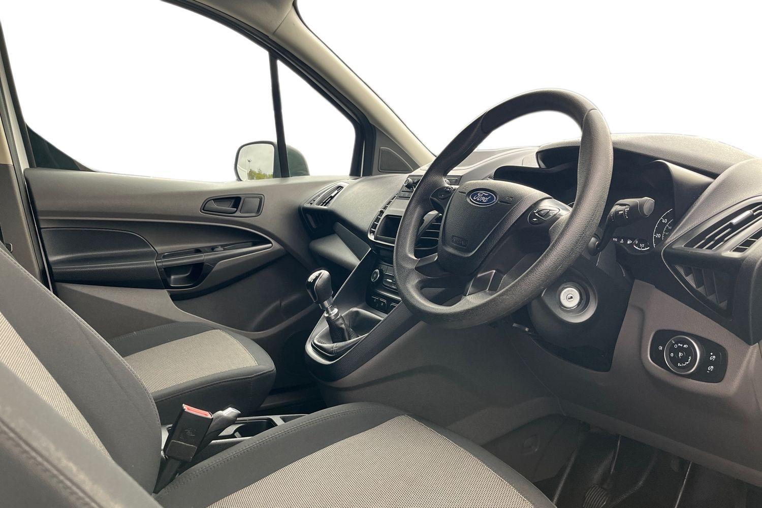 Ford TRANSIT CONNECT Photo 13