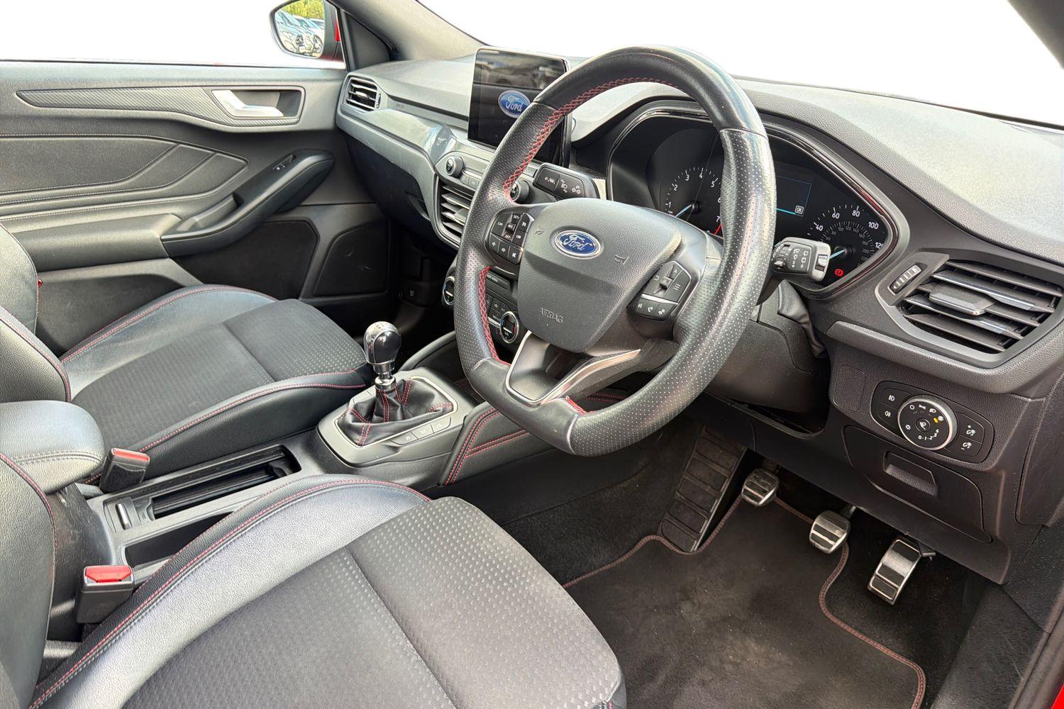 Ford FOCUS Photo 8