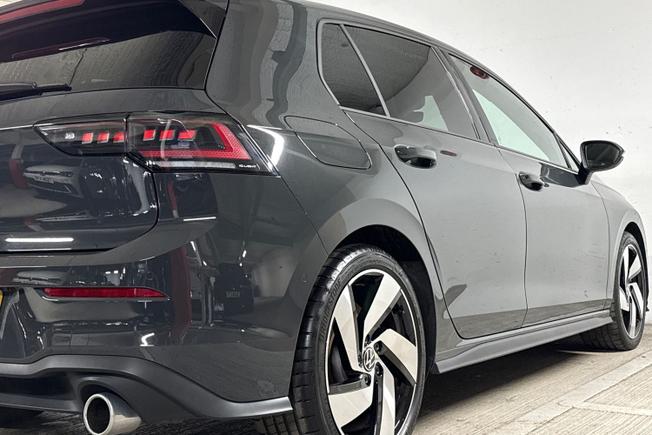 VOLKSWAGEN Golf Photo 28