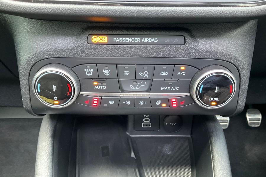 Ford Kuga Photo autoimg-8280c74630af0e184ee7e18e087ee828665a0718.jpg