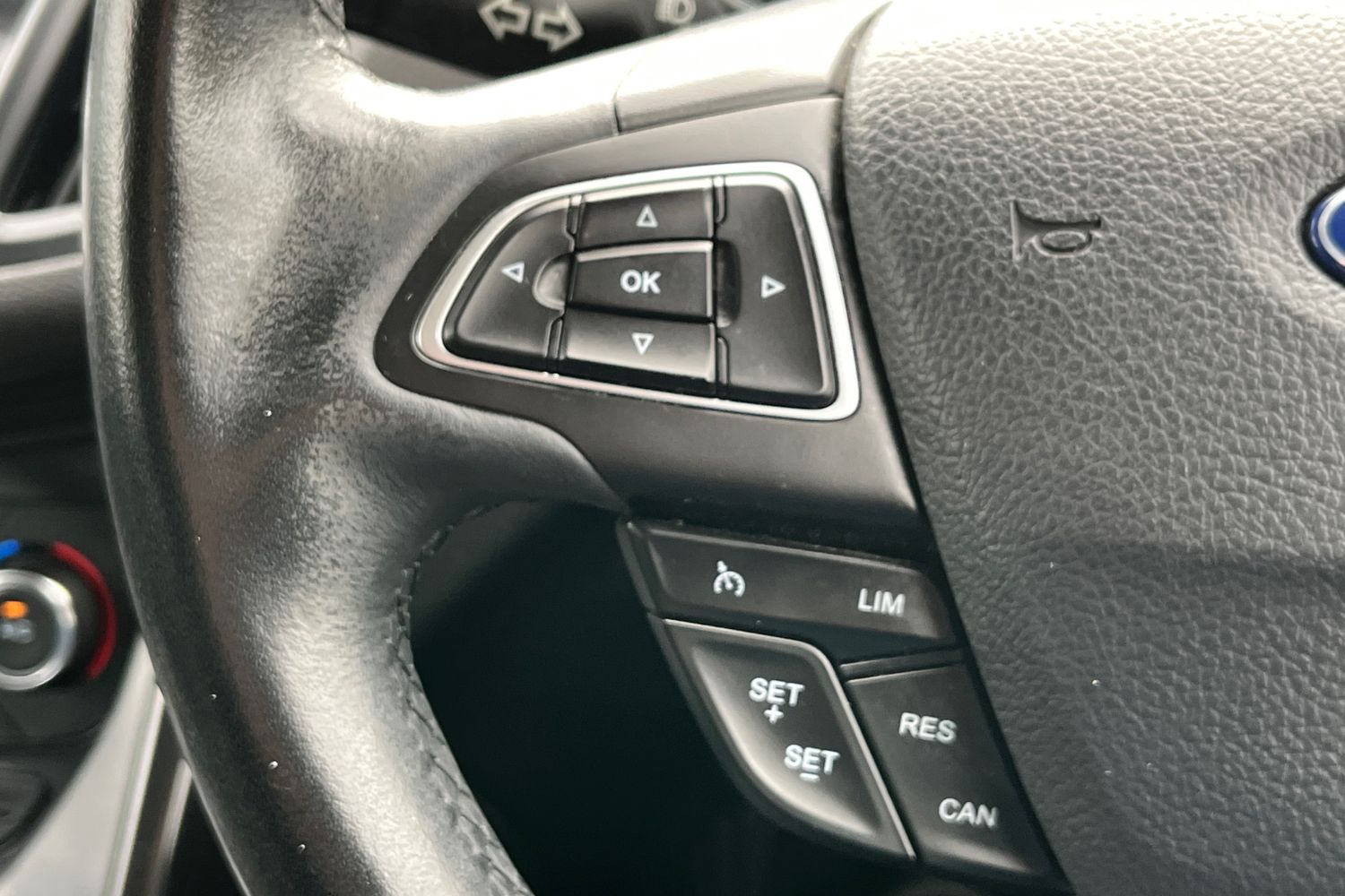 Ford KUGA Photo 30