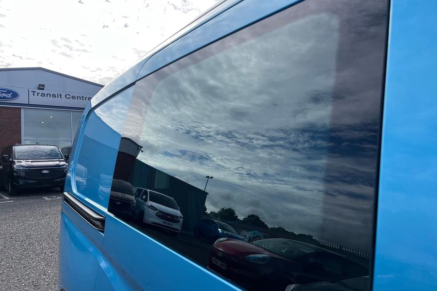 Ford TRANSIT CONNECT Photo autoimg-8282cd2bef001f55da3aa06f8566f10b53e5784d.jpg