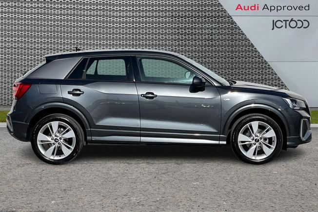 AUDI Q2 Photo 4