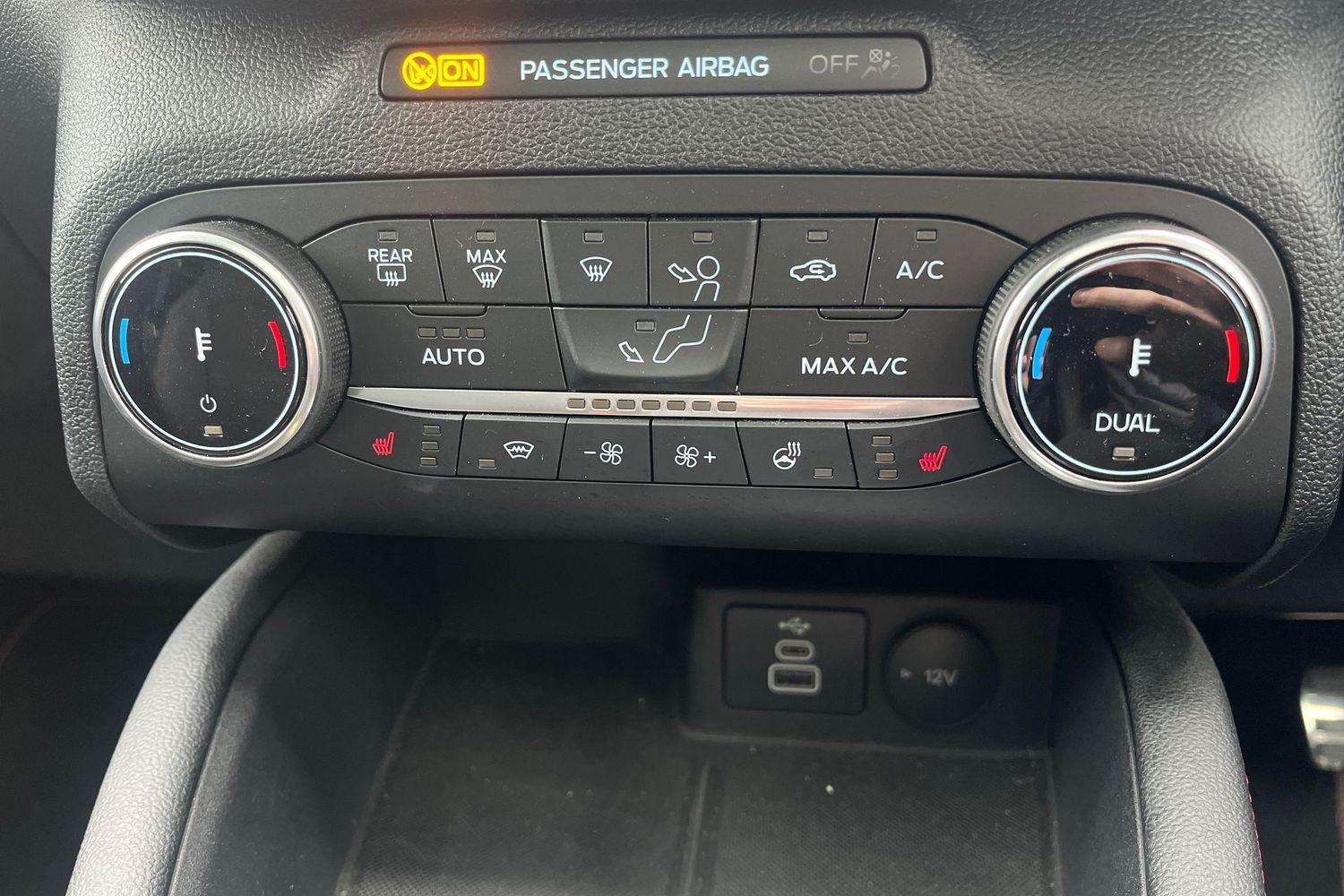Ford KUGA Photo 25