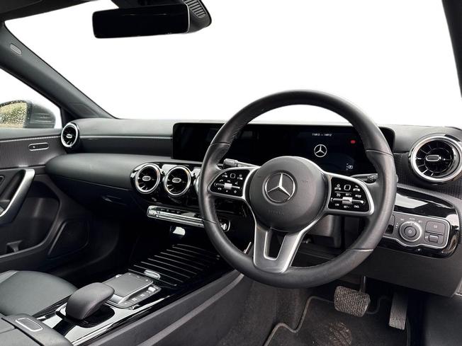 MERCEDES-BENZ A Class Photo 6