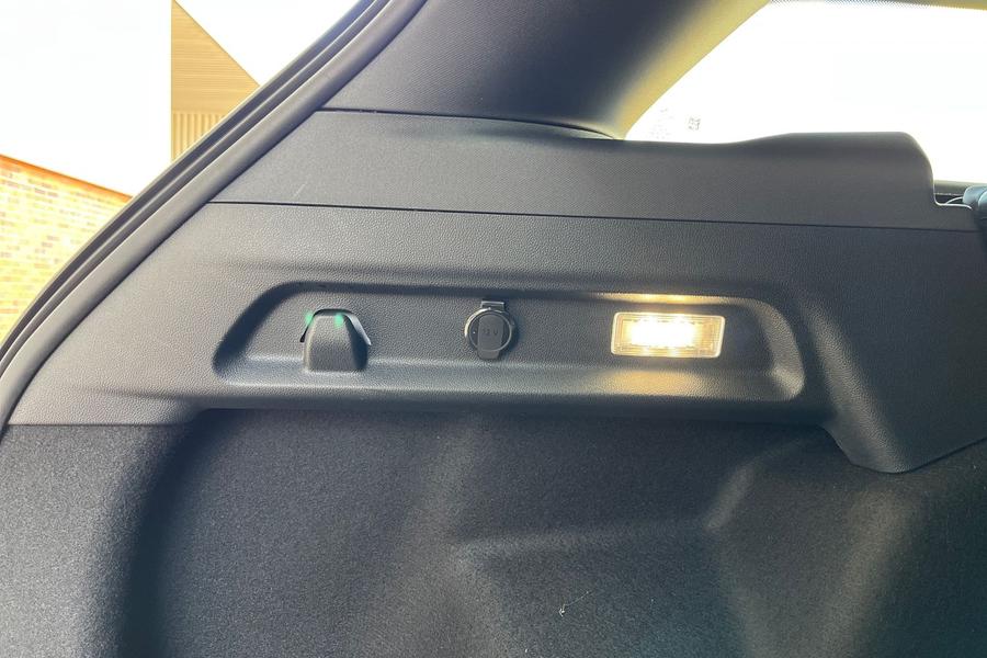 Ford Explorer Photo autoimg-828fec2db7ad4cae948977dd9cc6abedceaf98ac.jpg