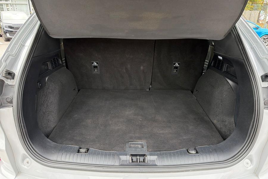 Ford Kuga Photo autoimg-829732c17ecb3fdf2a6d1100e6c0a074ee13c2a6.jpg