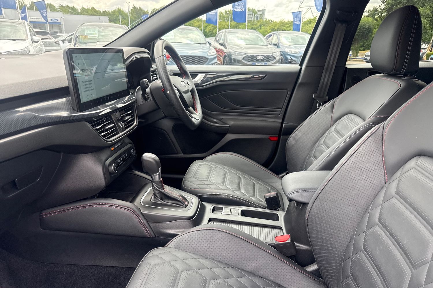 Ford Focus Photo 18