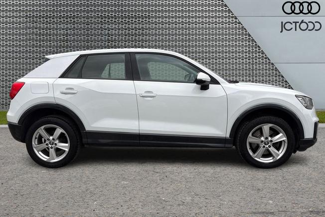 AUDI Q2 Photo 4