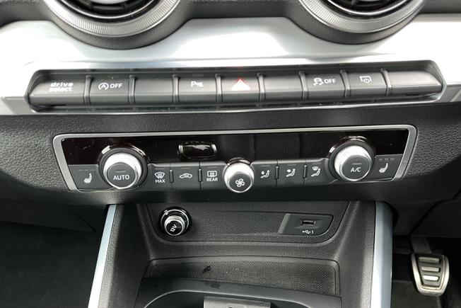 AUDI Q2 Photo 22