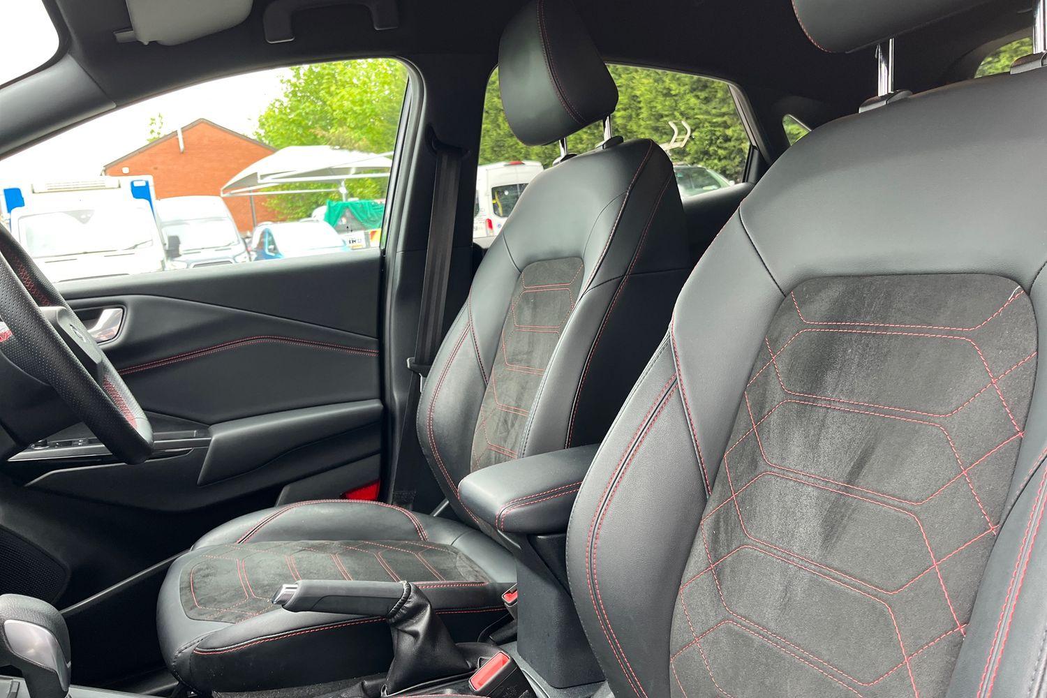 Ford PUMA Photo 18