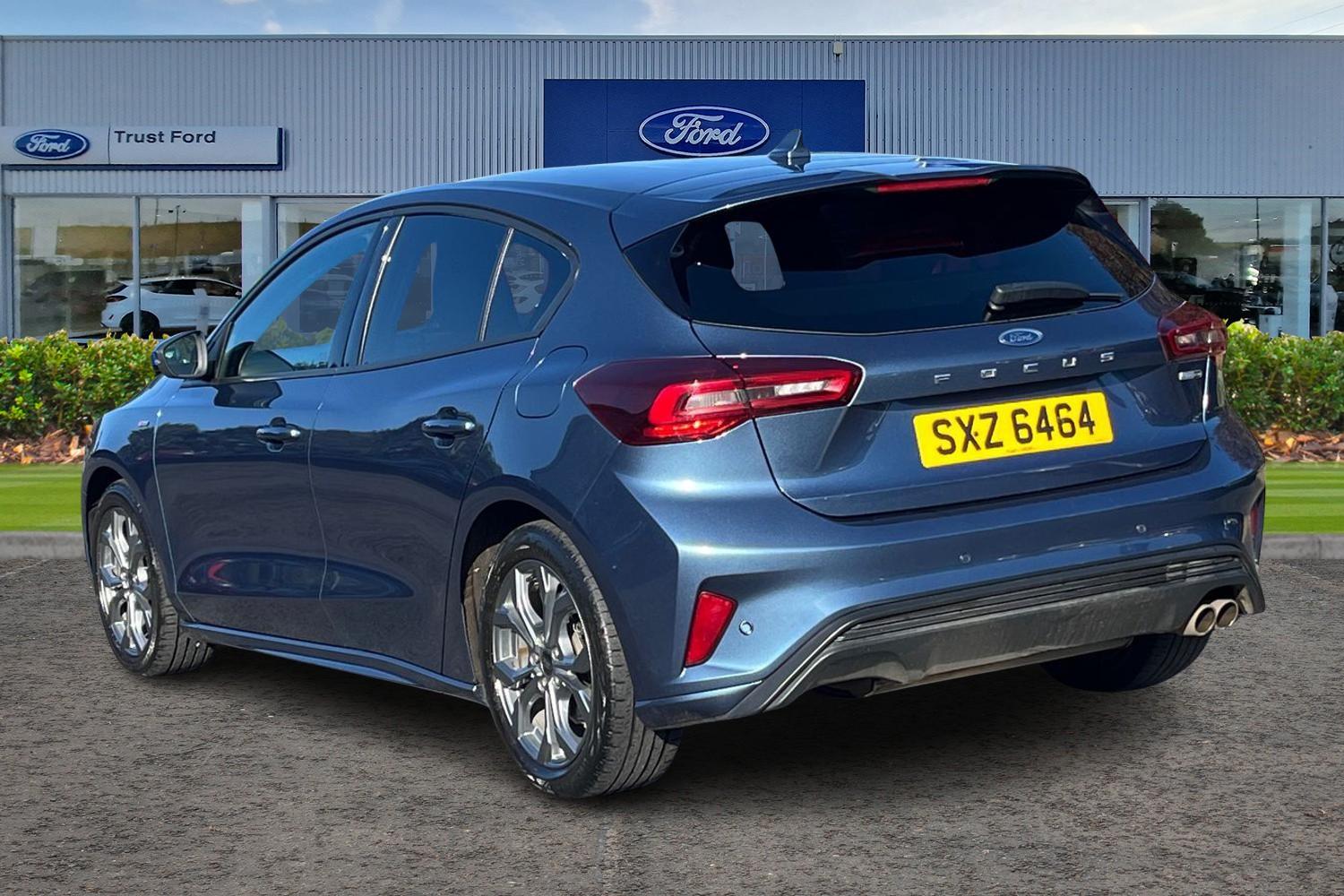 Ford FOCUS Photo 1