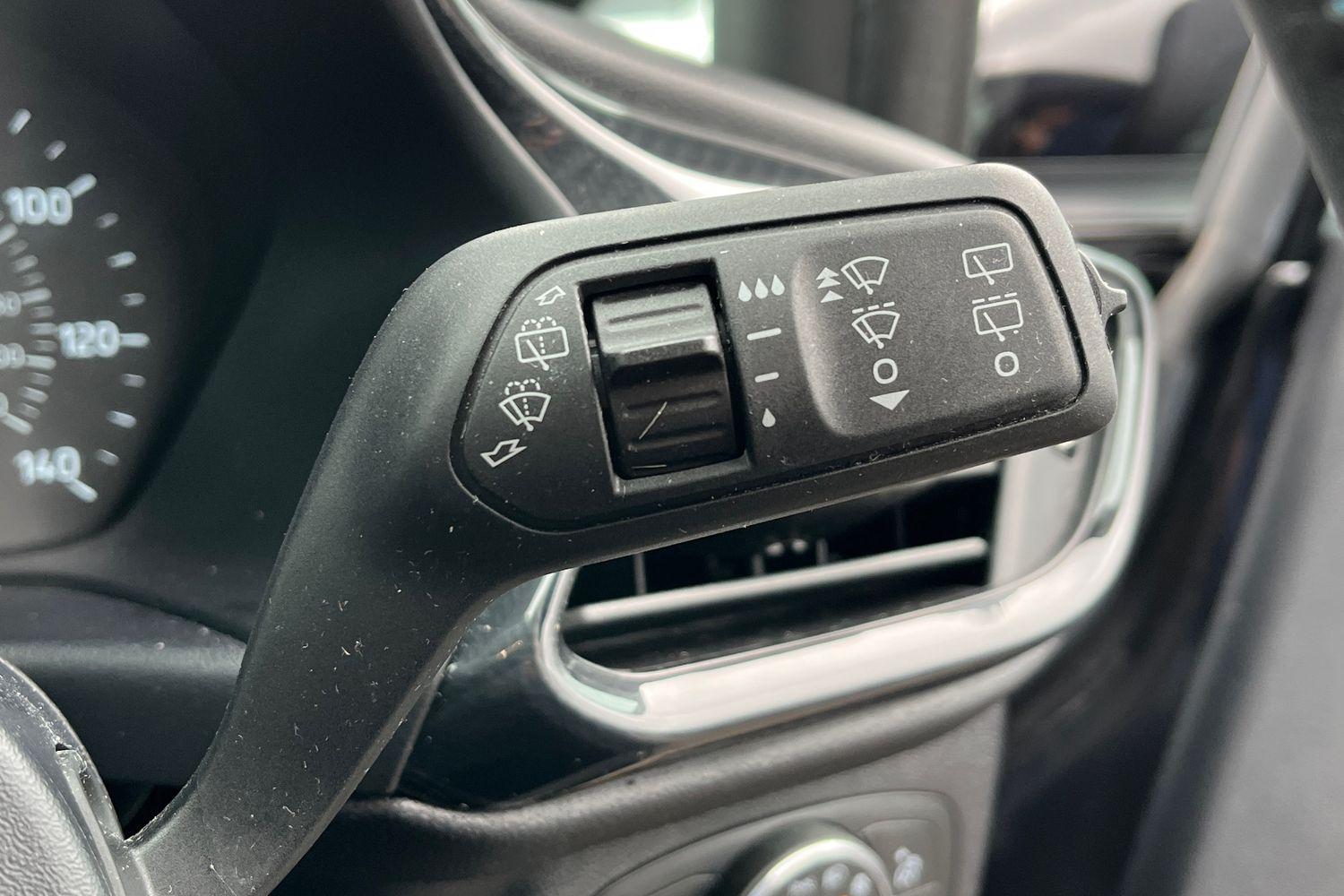Ford Fiesta Photo 14