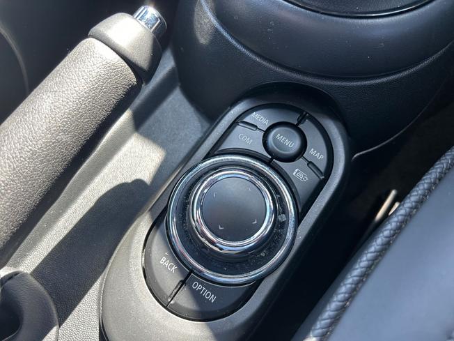 MINI Hatch Photo 34