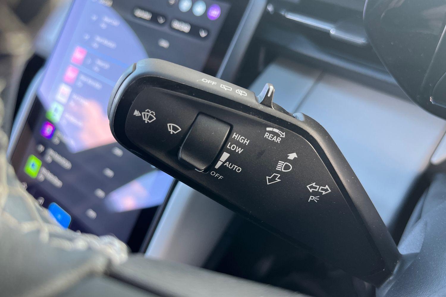 Ford Explorer Photo 13