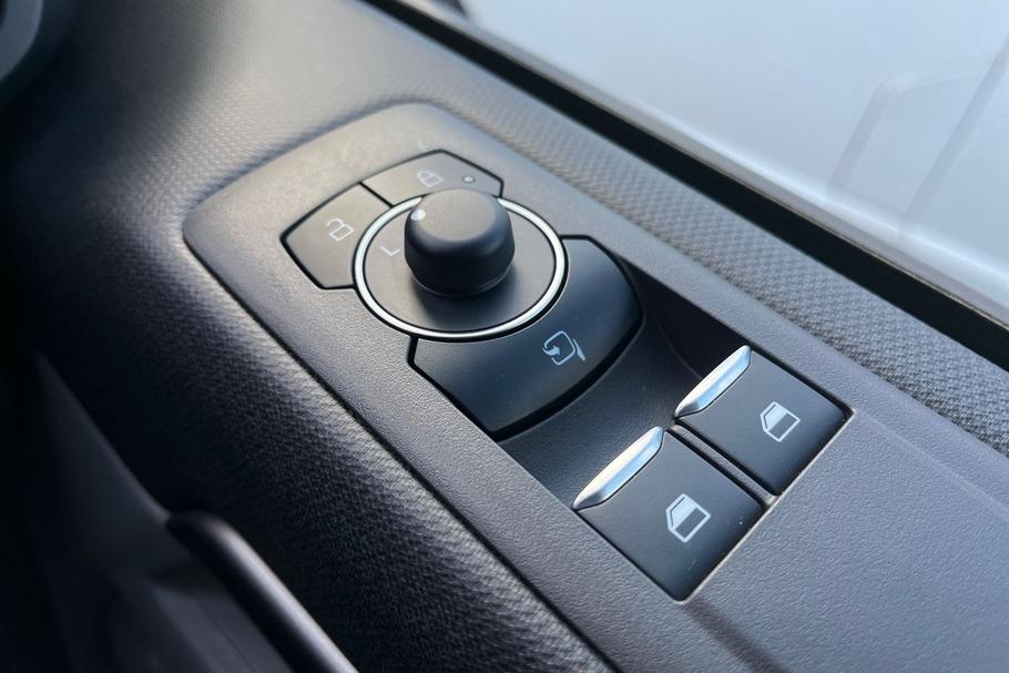 Used FORD TOURNEO CUSTOM JMZ5490 20