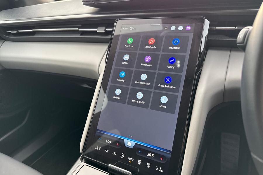 Ford Capri Photo autoimg-82b80468c28bb018f491bbab3fa542eed3a77c68.jpg