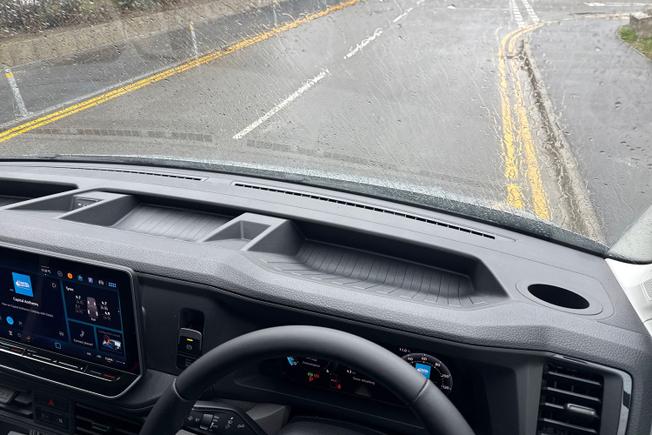 VOLKSWAGEN CRAFTER Photo 36