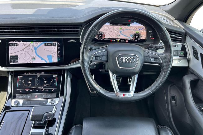 Audi Q7 Photo 11