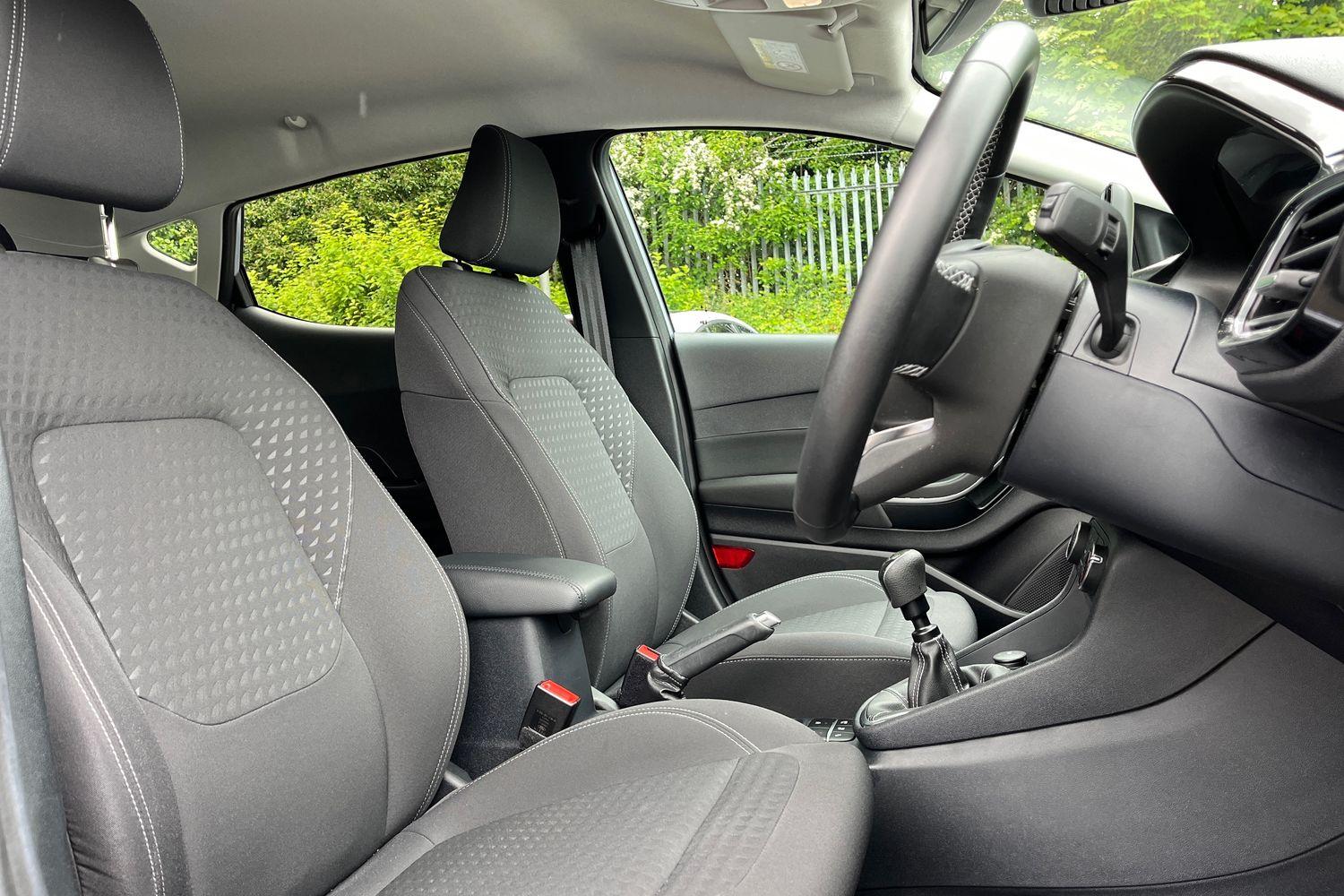 Ford Fiesta Photo 16
