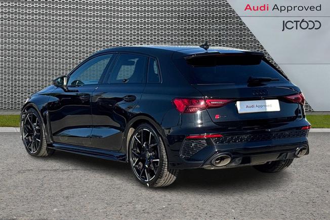 AUDI RS3 Photo 3