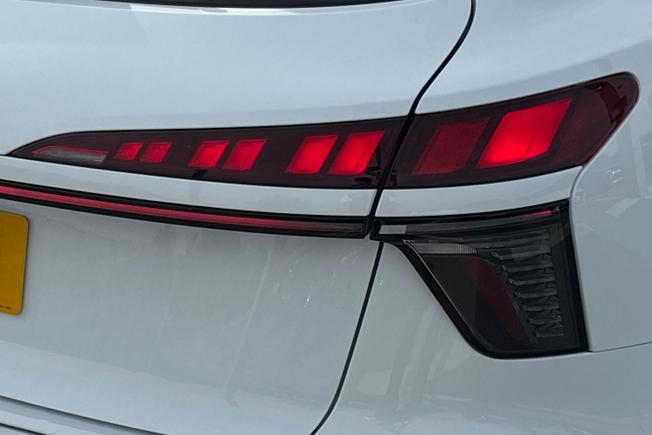 AUDI Q3 Photo 18
