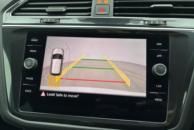 VOLKSWAGEN Tiguan Photo 21