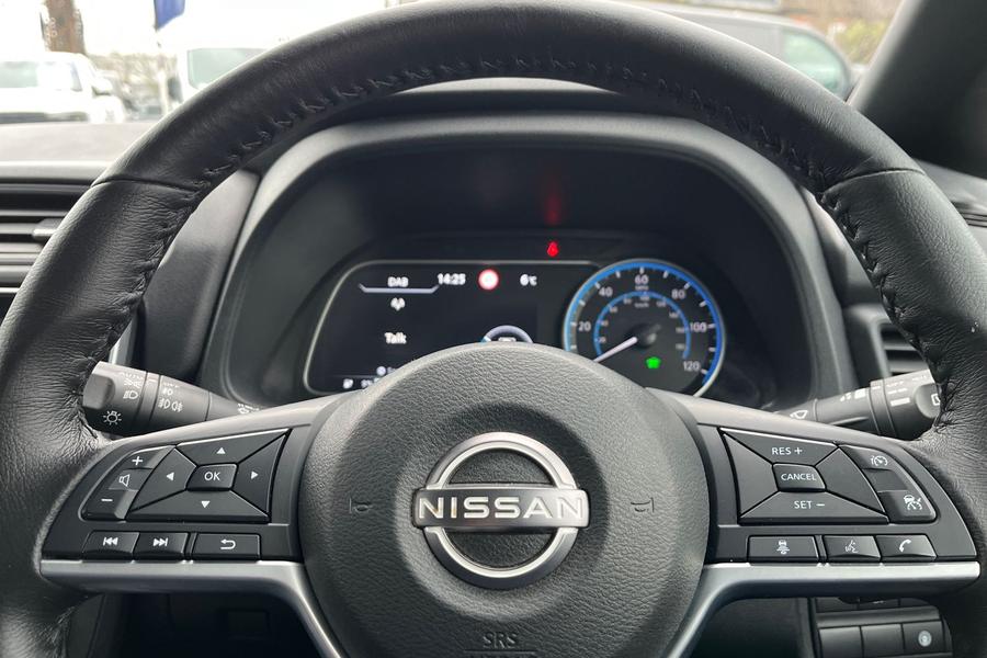 Nissan LEAF Photo autoimg-82c72cda9343b23cdfc4db01671e35b19778743c.jpg