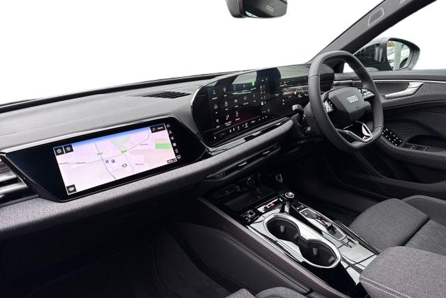 AUDI A6 Saloon Photo 2