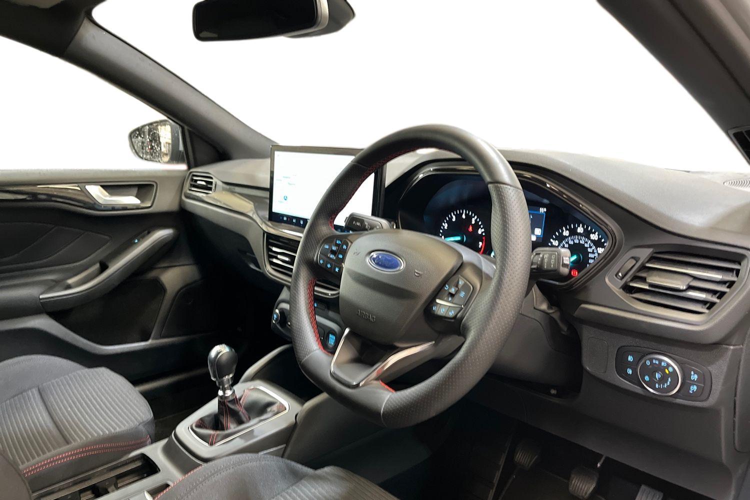 Ford FOCUS Photo 8