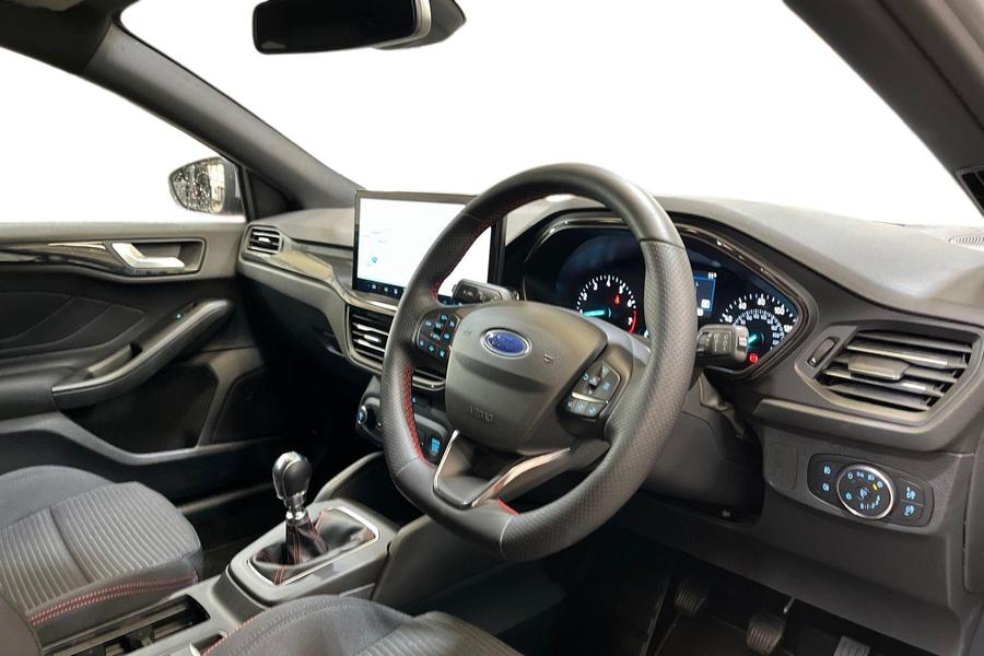 Ford FOCUS Photo autoimg-82d2c5120bade18ebcf4d483493c23de0783e6b9.jpg