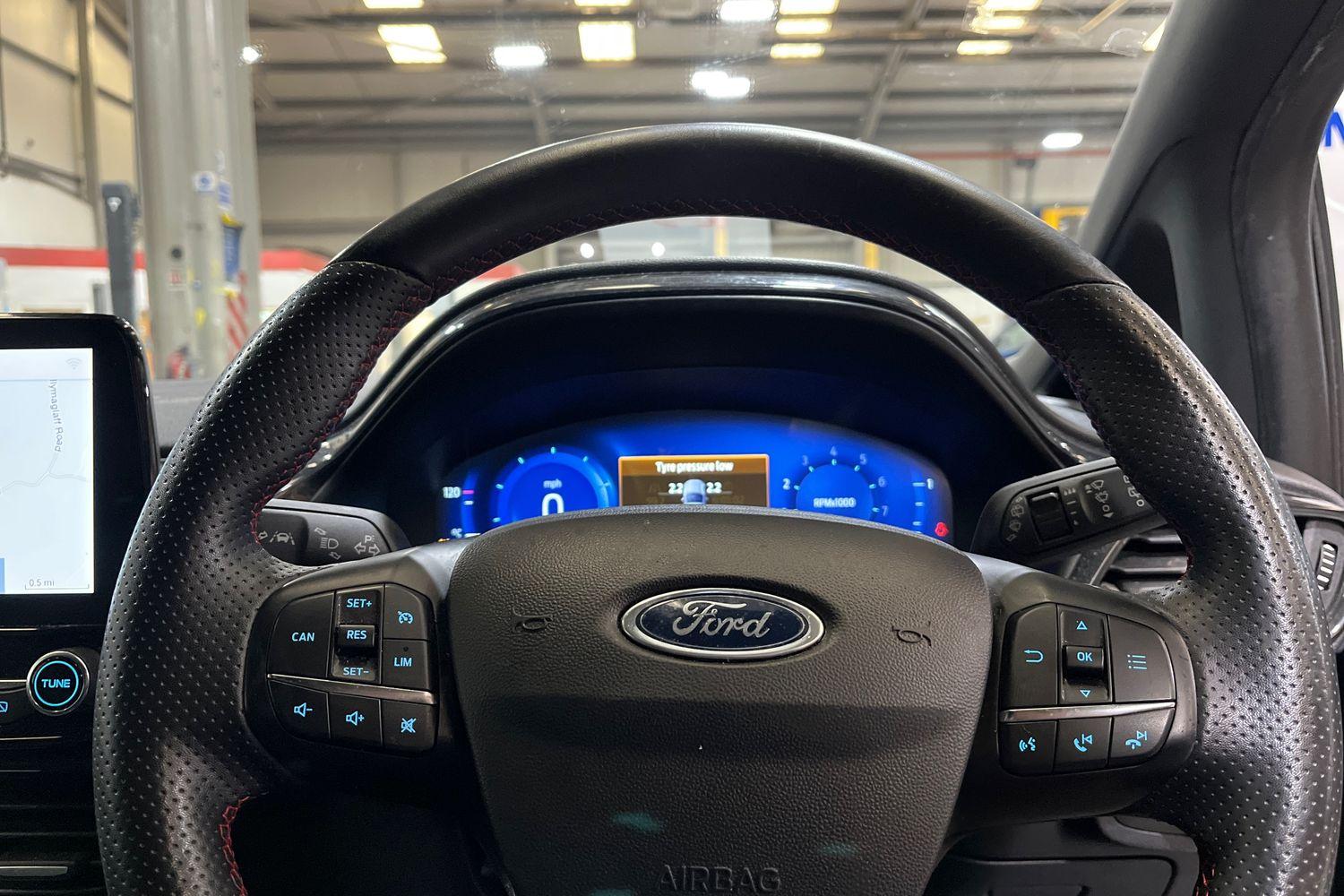 Ford FIESTA Photo 11