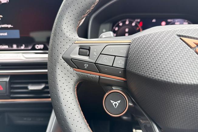 CUPRA Leon Photo 16