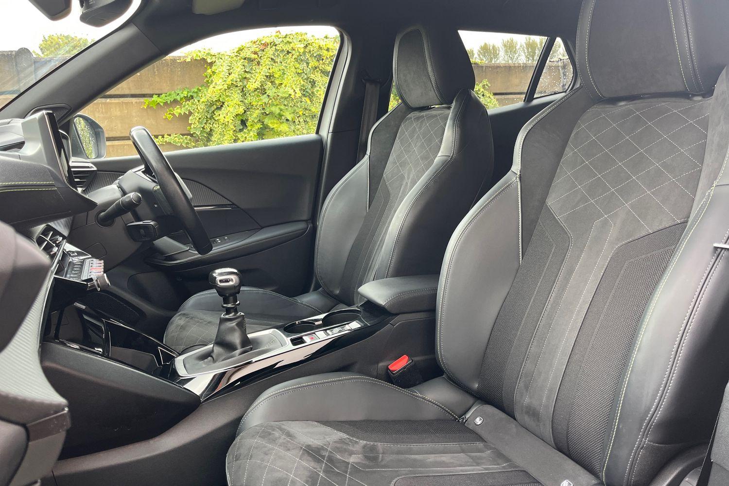 Peugeot 2008 Photo 18