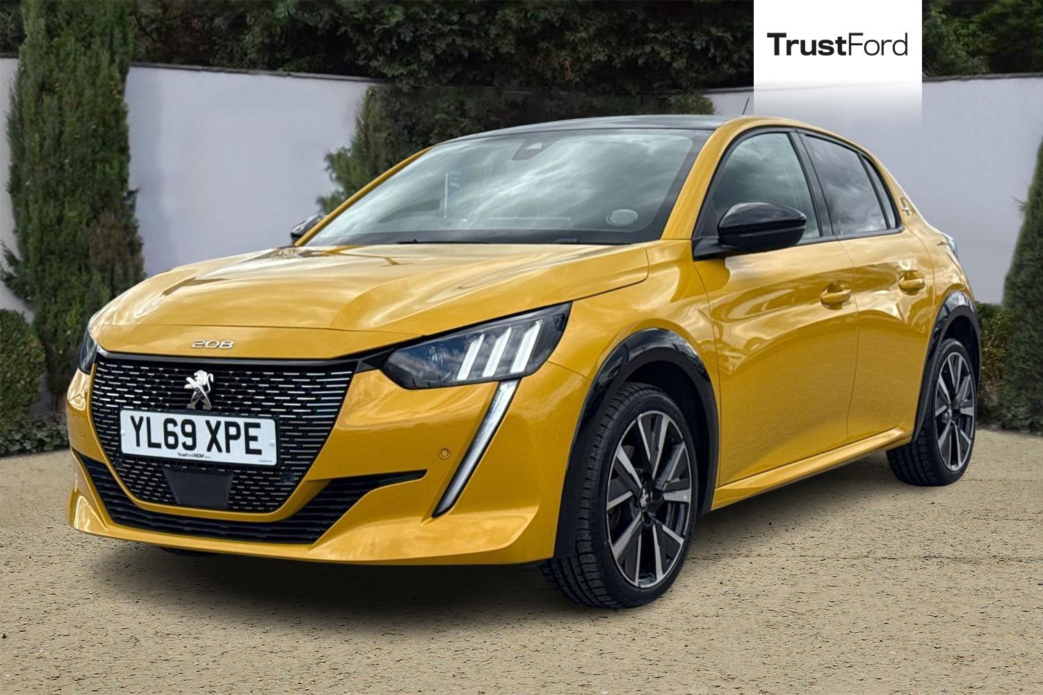 Peugeot 208 Photo 4