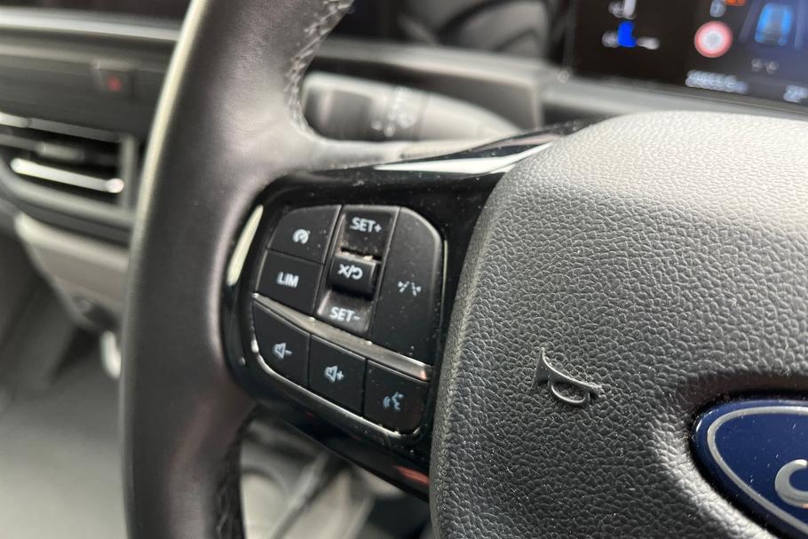 Used Ford TRANSIT CUSTOM YT74XPL 35