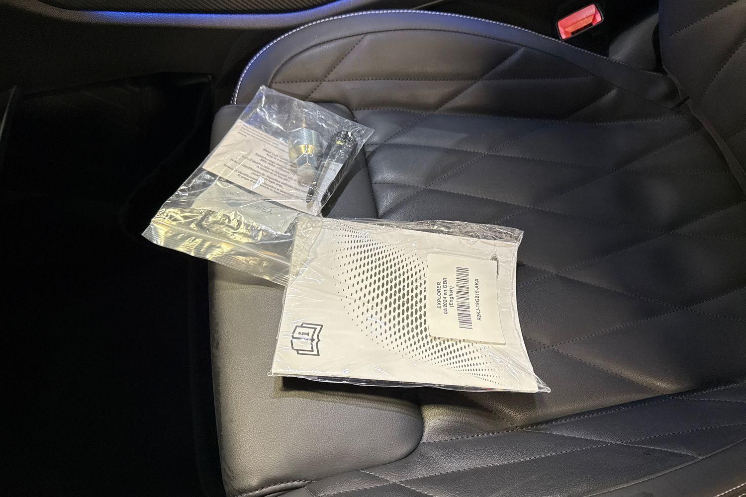 Ford Explorer Photo 21