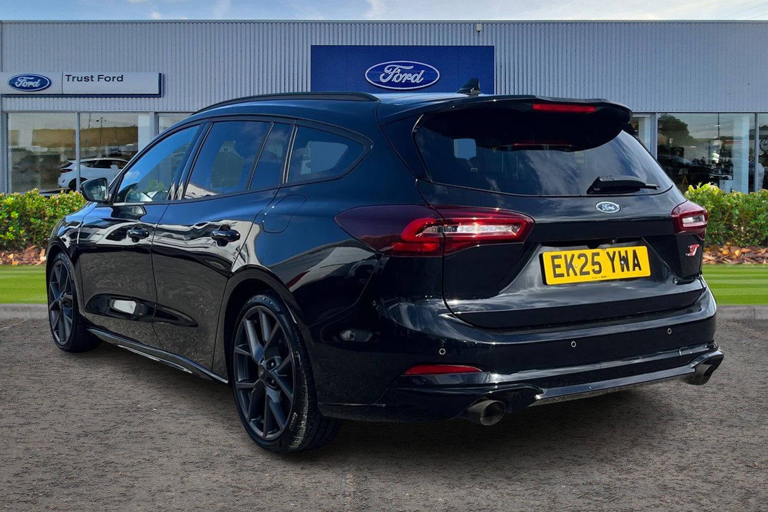 Ford FOCUS Photo 1