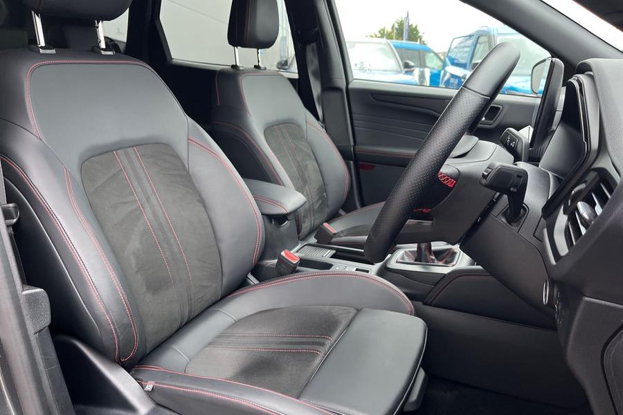 Ford KUGA Photo autoimg-82ed4568c5e48cbf35c9874f1519d7e4383a4dcd.jpg