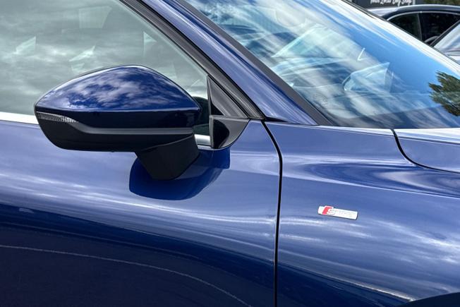 AUDI Q3 Photo 20