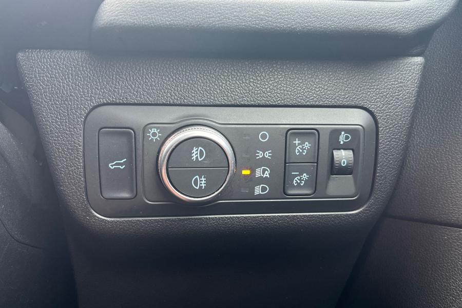 Ford KUGA Photo autoimg-82f29f18e71b7338daa8a8741bab805db2527af3.jpg