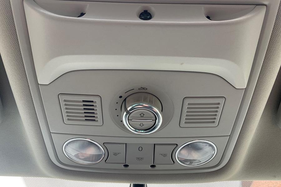 Volkswagen SHARAN Photo autoimg-82f3f56a40e0f1de97baf497c74b597dde6e13cf.jpg