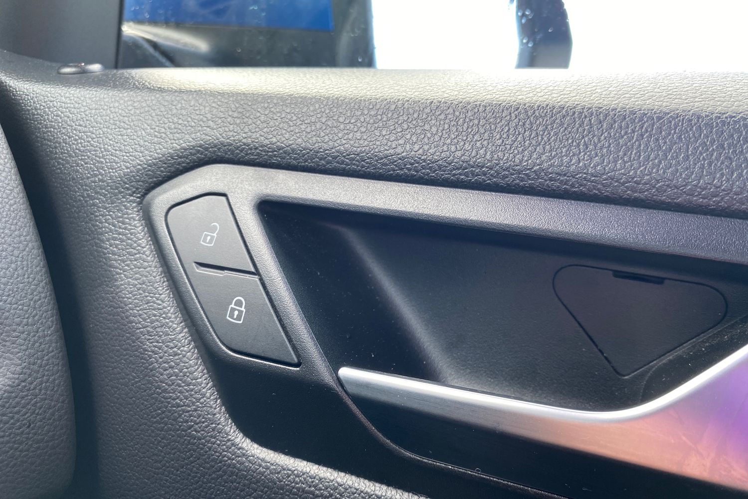 Volkswagen T-ROC Photo 29