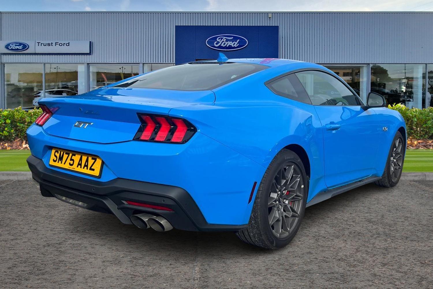 Ford MUSTANG Photo 3