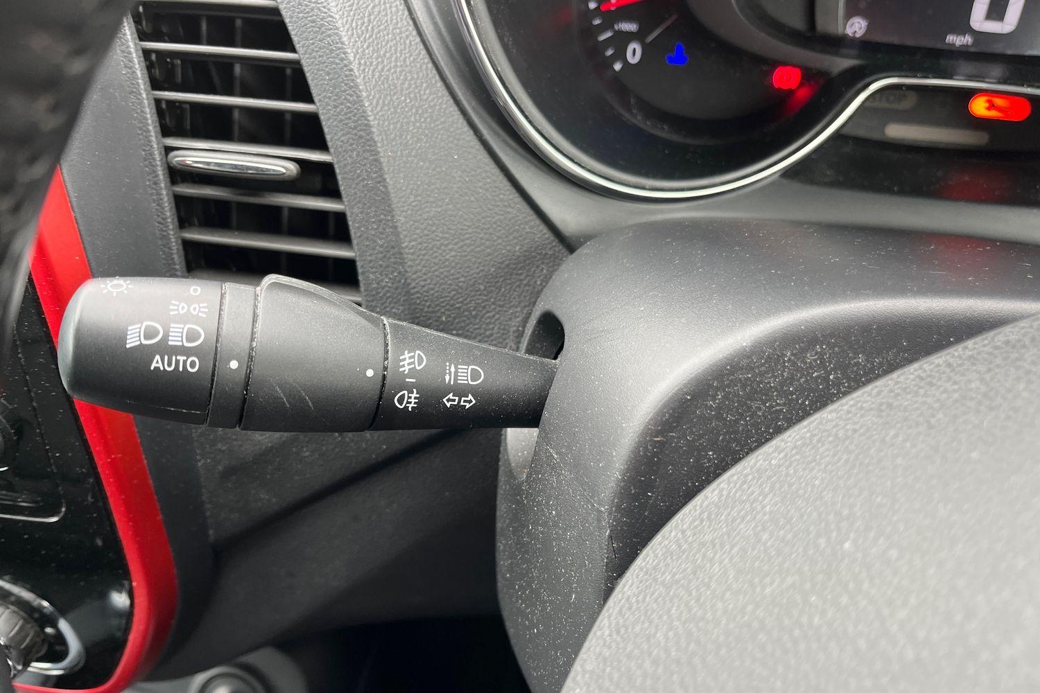 Renault CAPTUR Photo 13
