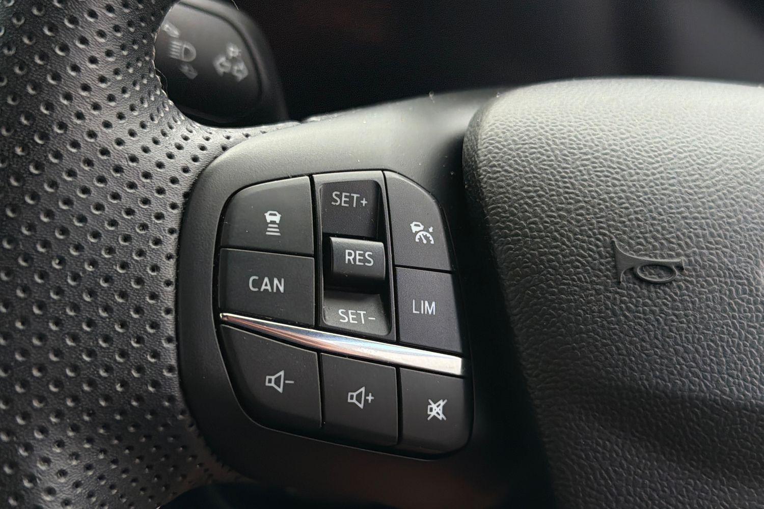 Ford PUMA Photo 33