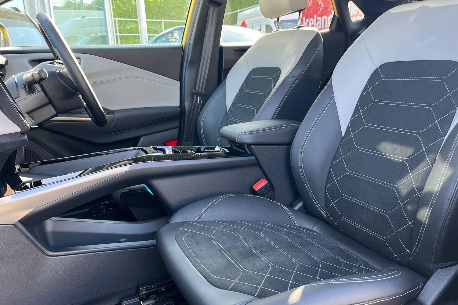 Ford Puma Gen-E Photo 18