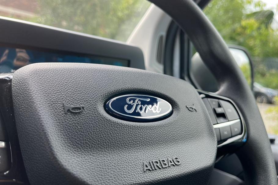 Used Ford E-Transit Custom MJ25UCS 39